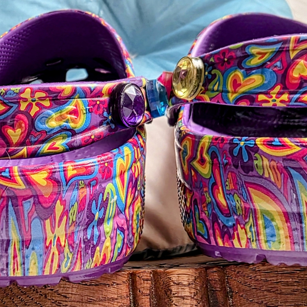 Lisa Frank Limited Edition Crocs – Size 8 – Rare! - Picture 2 of 8